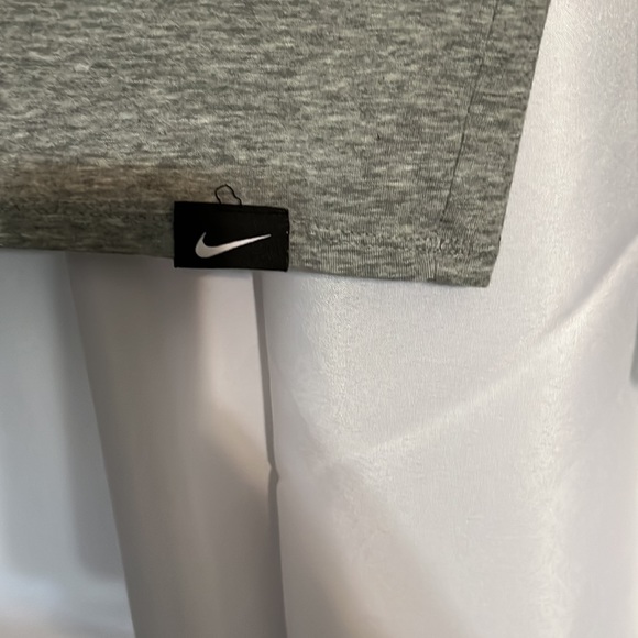 Nike elite, athletic cut, long sleeve tee men’s medium - Picture 3 of 5